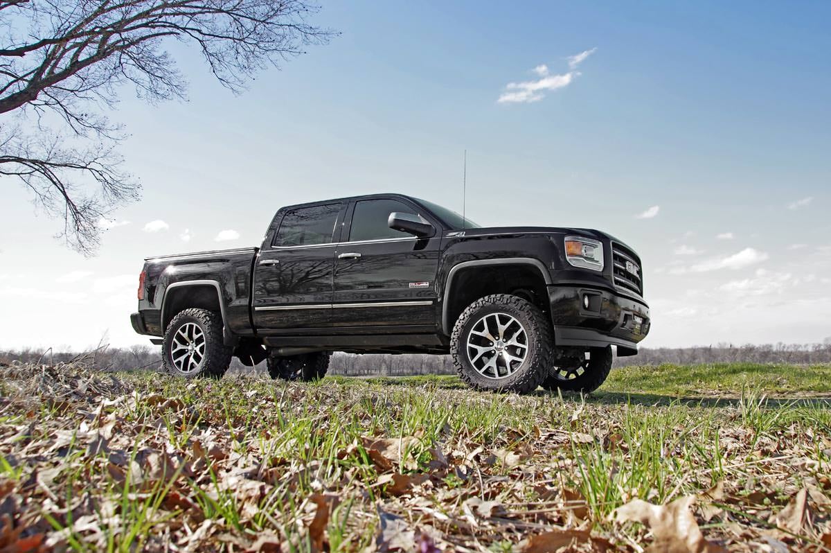 GMC Sierra 1500 Suspension Lift Kit - Rough Country - 5 Inch Lift, Mag-ride, Alu/Stamp Steel - '14-'18